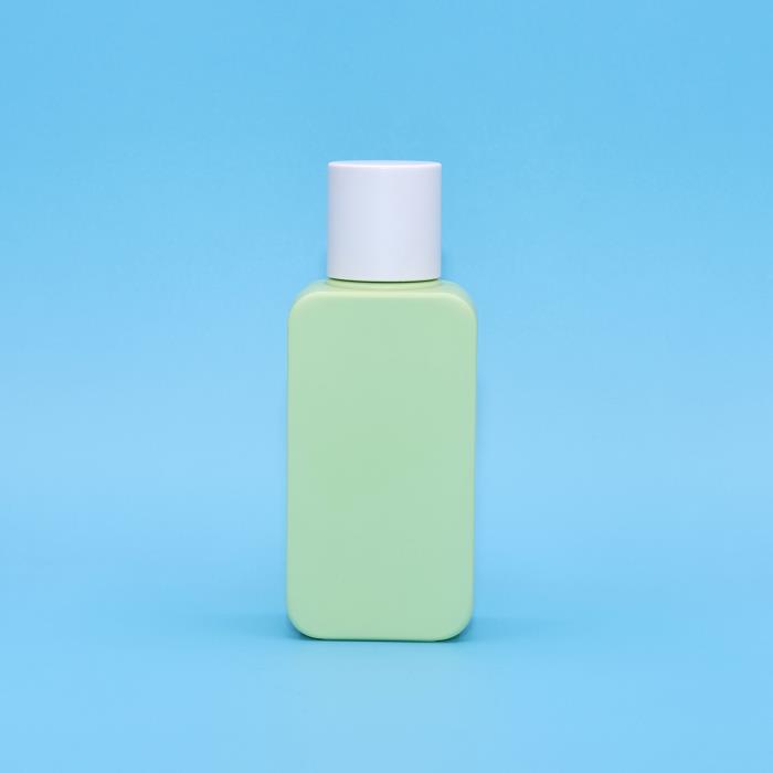 Impactful flat-fronted PET bottles